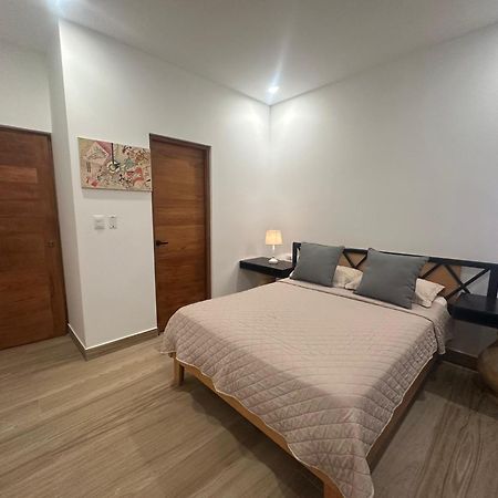 Private Fully Furnished Home At Wide Mouth Frog Hostel Кепос Екстер'єр фото
