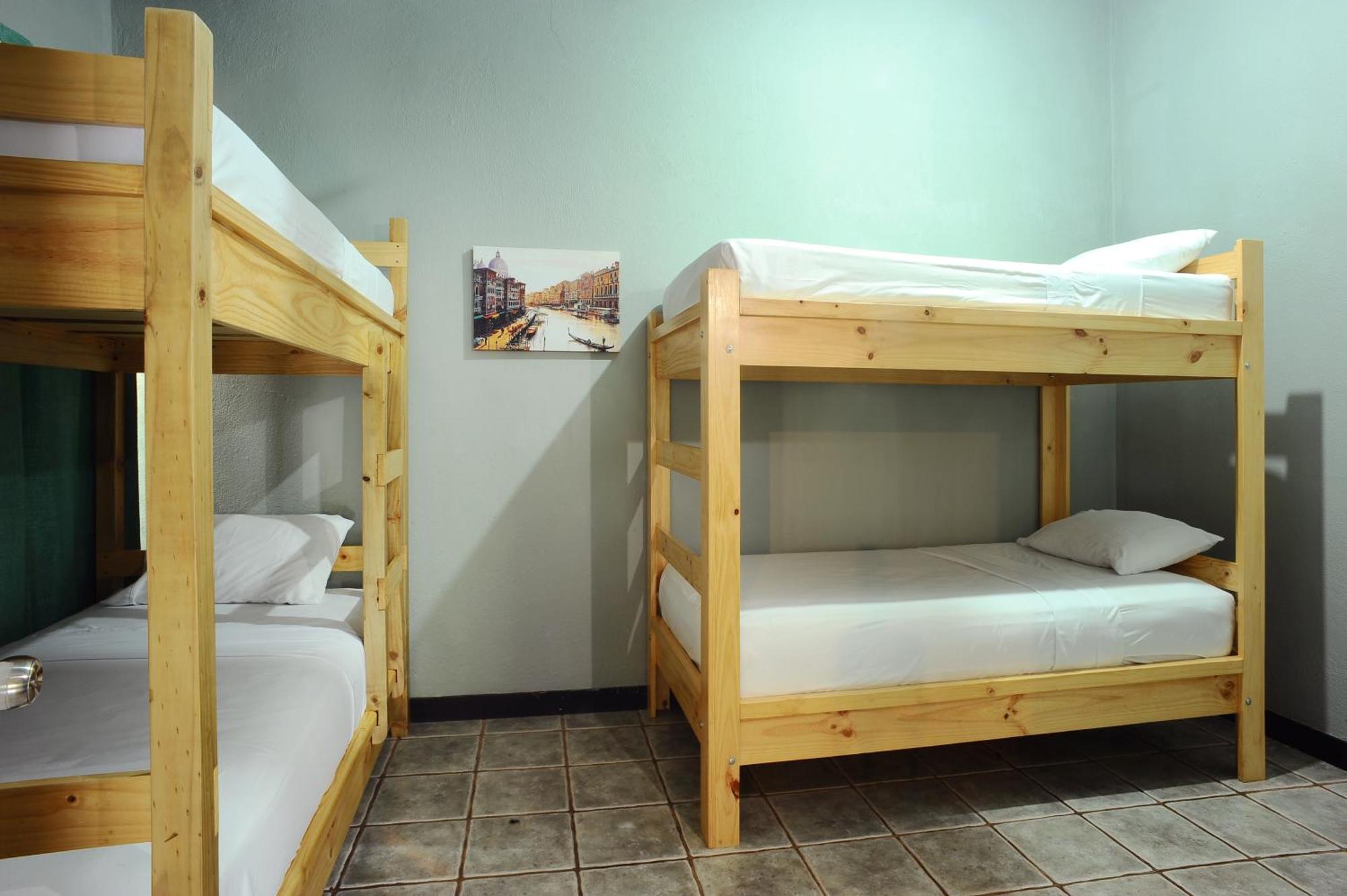 Private Fully Furnished Home At Wide Mouth Frog Hostel Кепос Екстер'єр фото